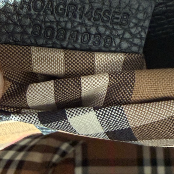 NEW Burberry London Tote - Picture 6 of 11